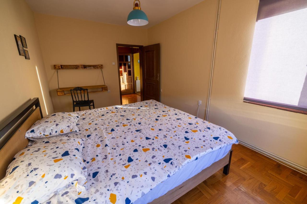 Hostel Prishtina Backpackers Pristina Kültér fotó