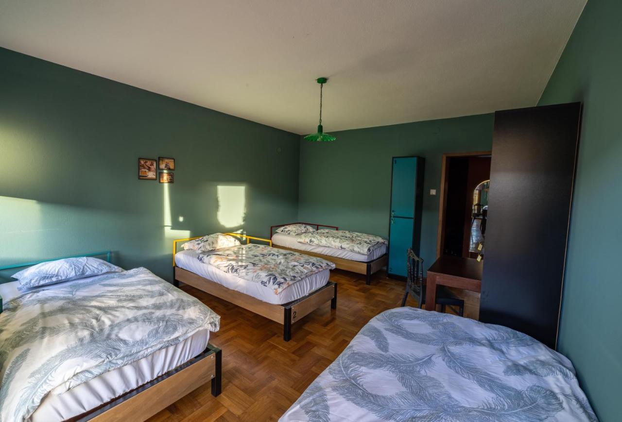 Hostel Prishtina Backpackers Pristina Kültér fotó