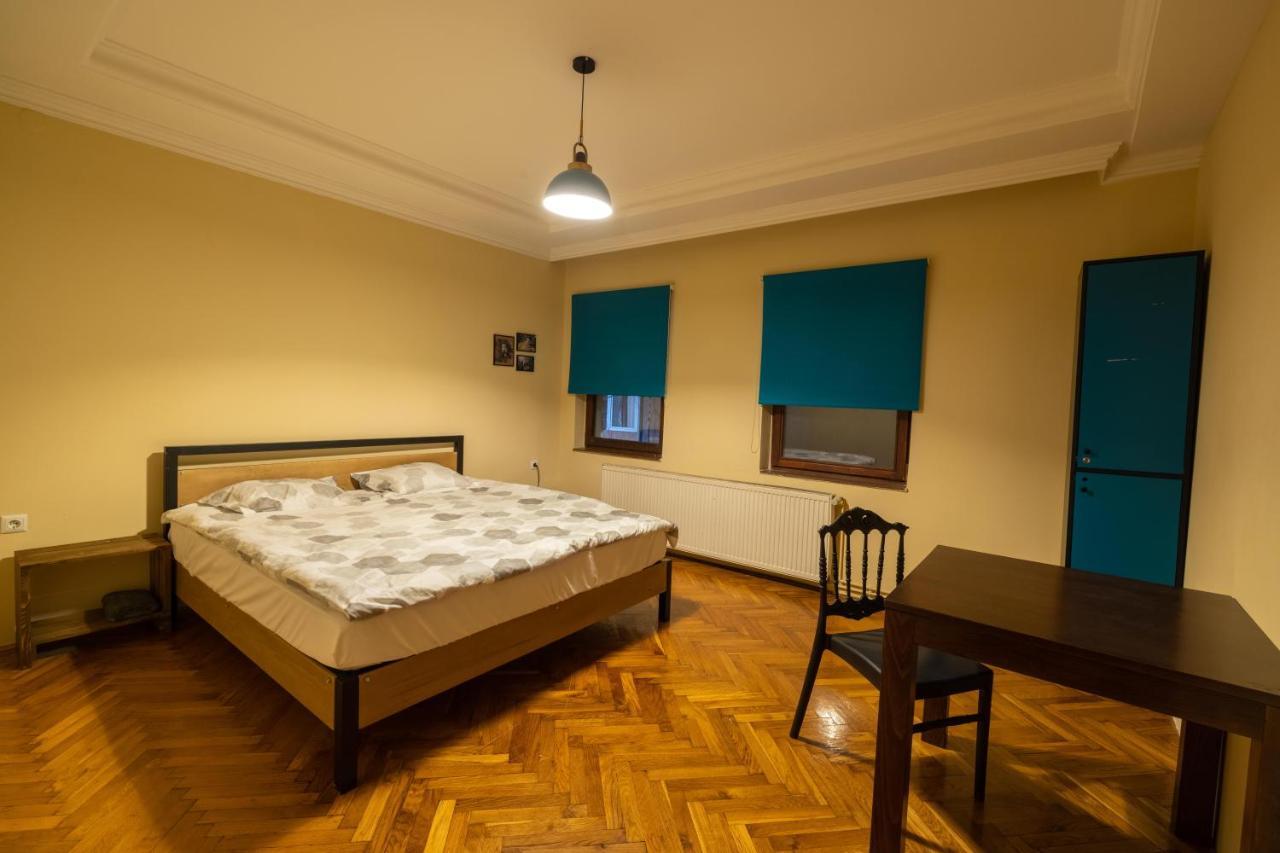 Hostel Prishtina Backpackers Pristina Kültér fotó