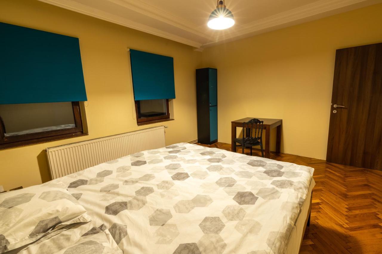 Hostel Prishtina Backpackers Pristina Kültér fotó