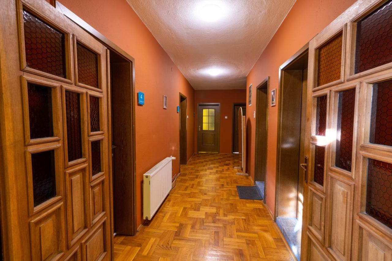 Hostel Prishtina Backpackers Pristina Kültér fotó
