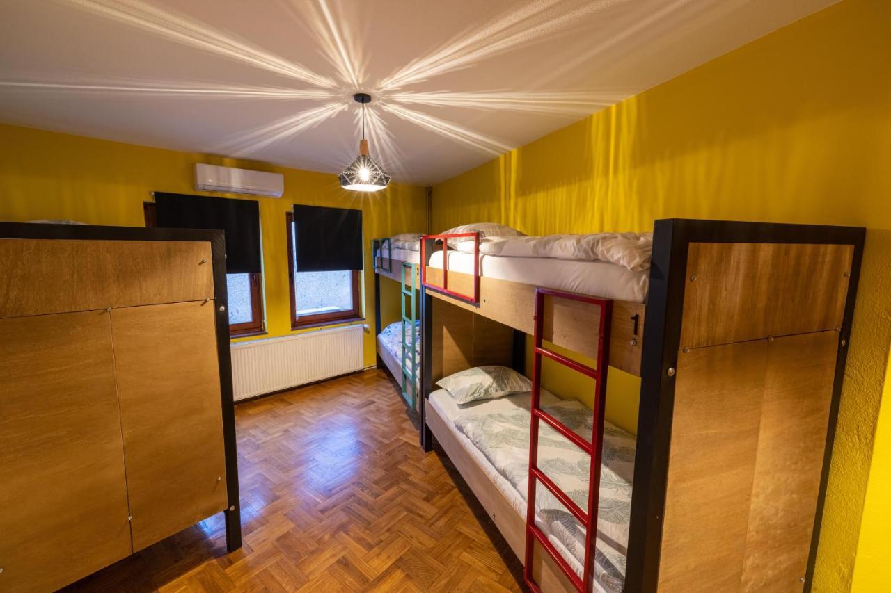 Hostel Prishtina Backpackers Pristina Kültér fotó