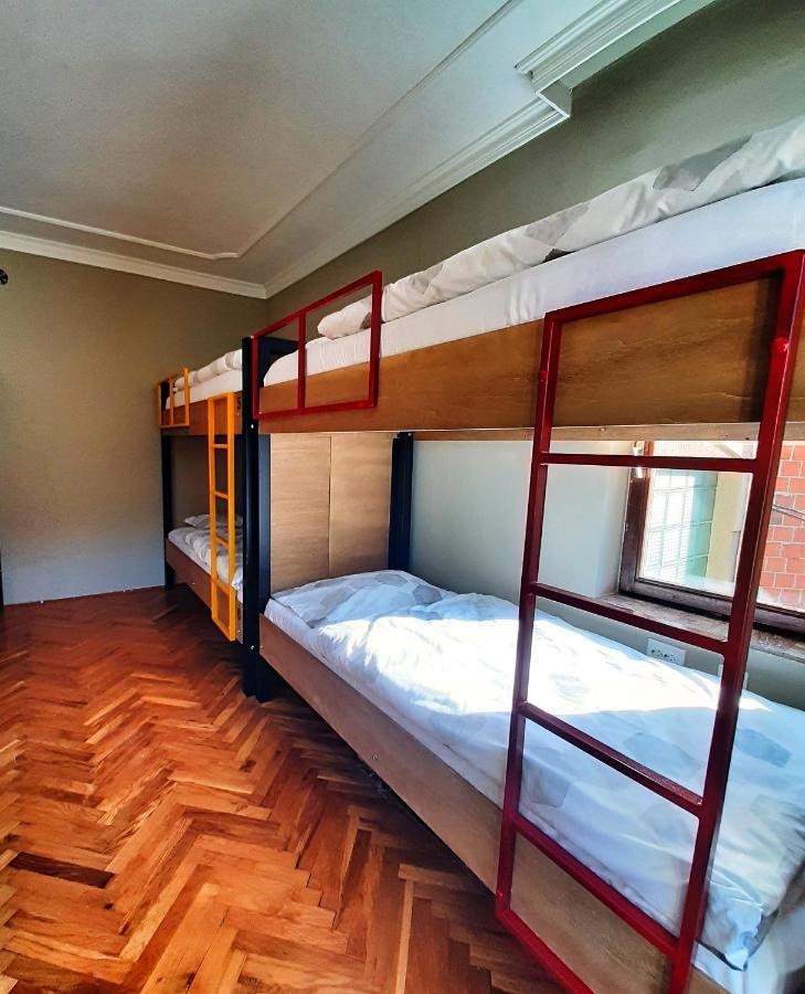 Hostel Prishtina Backpackers Pristina Kültér fotó